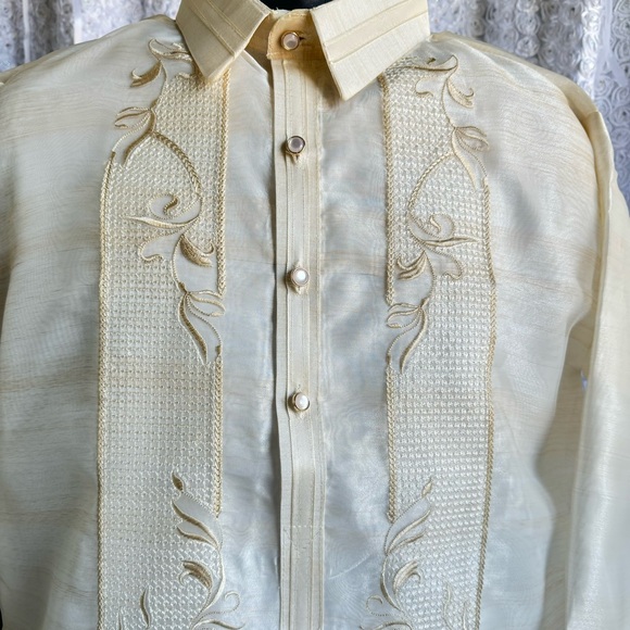 Cream beige Piña Organza Men’s Modern Barong Tagalog w/ classic embroidery - Picture 3 of 10